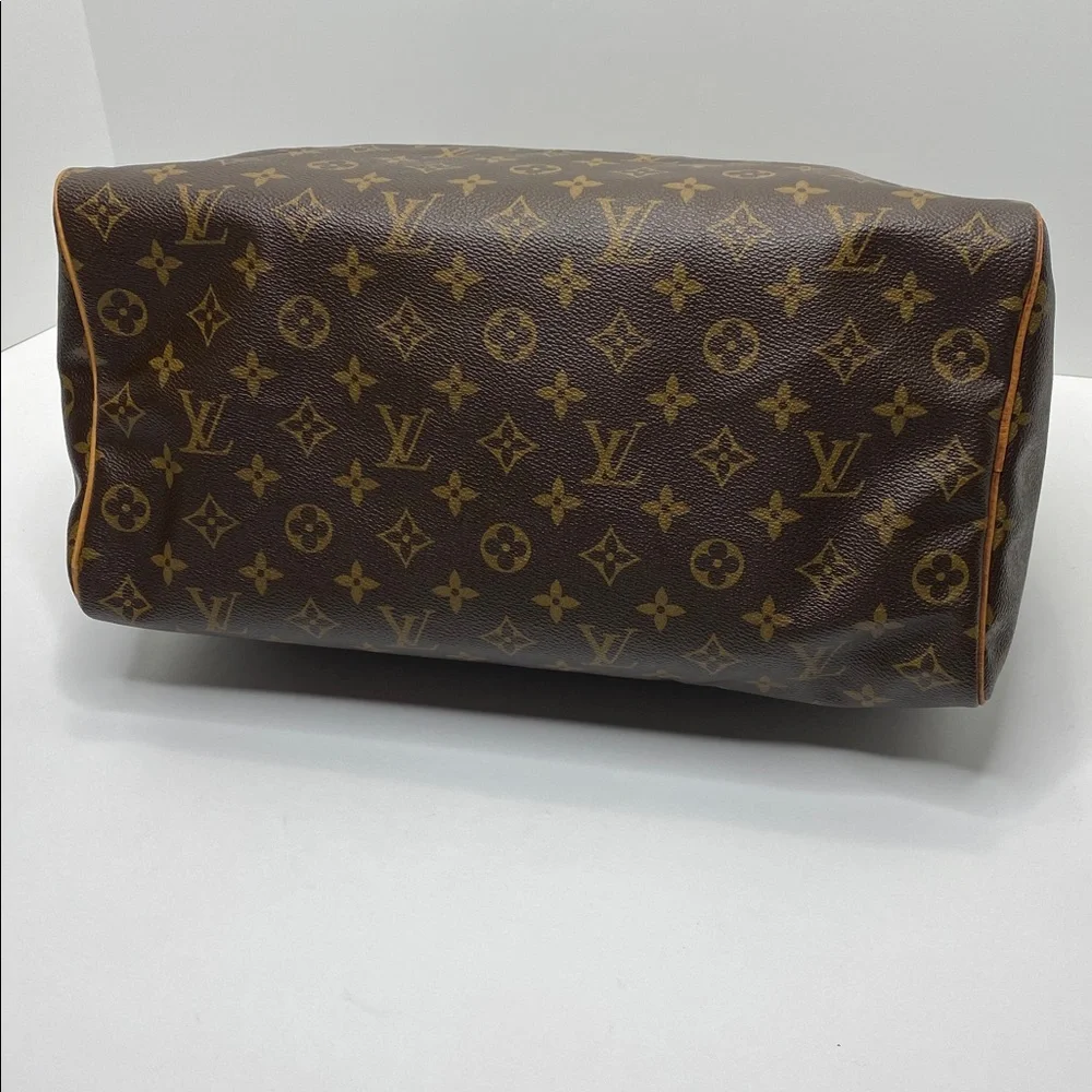 Louis Vuitton Monogram Speedy - Picture 6 of 14